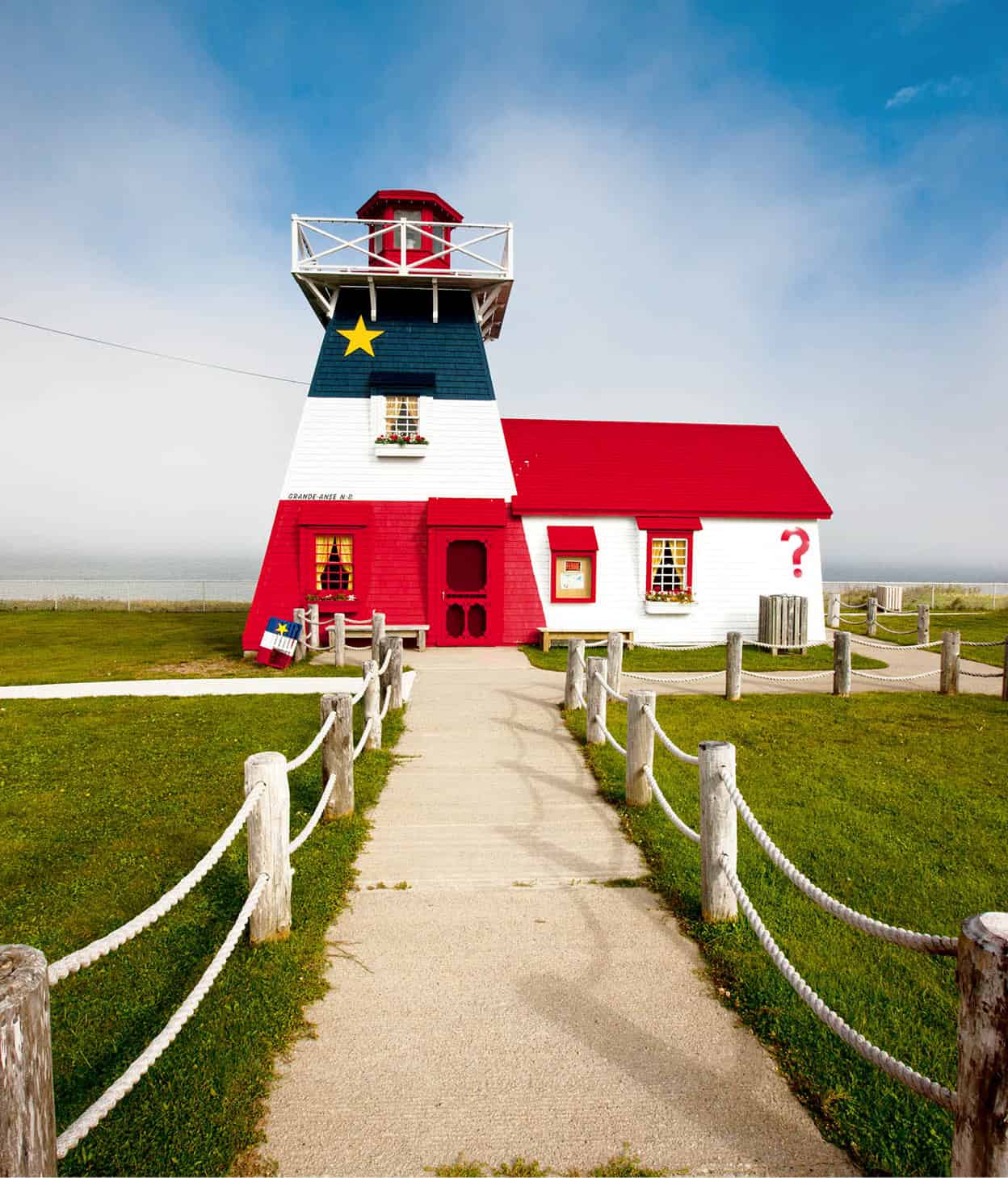 Lighthouse_Canada_EC.jpg