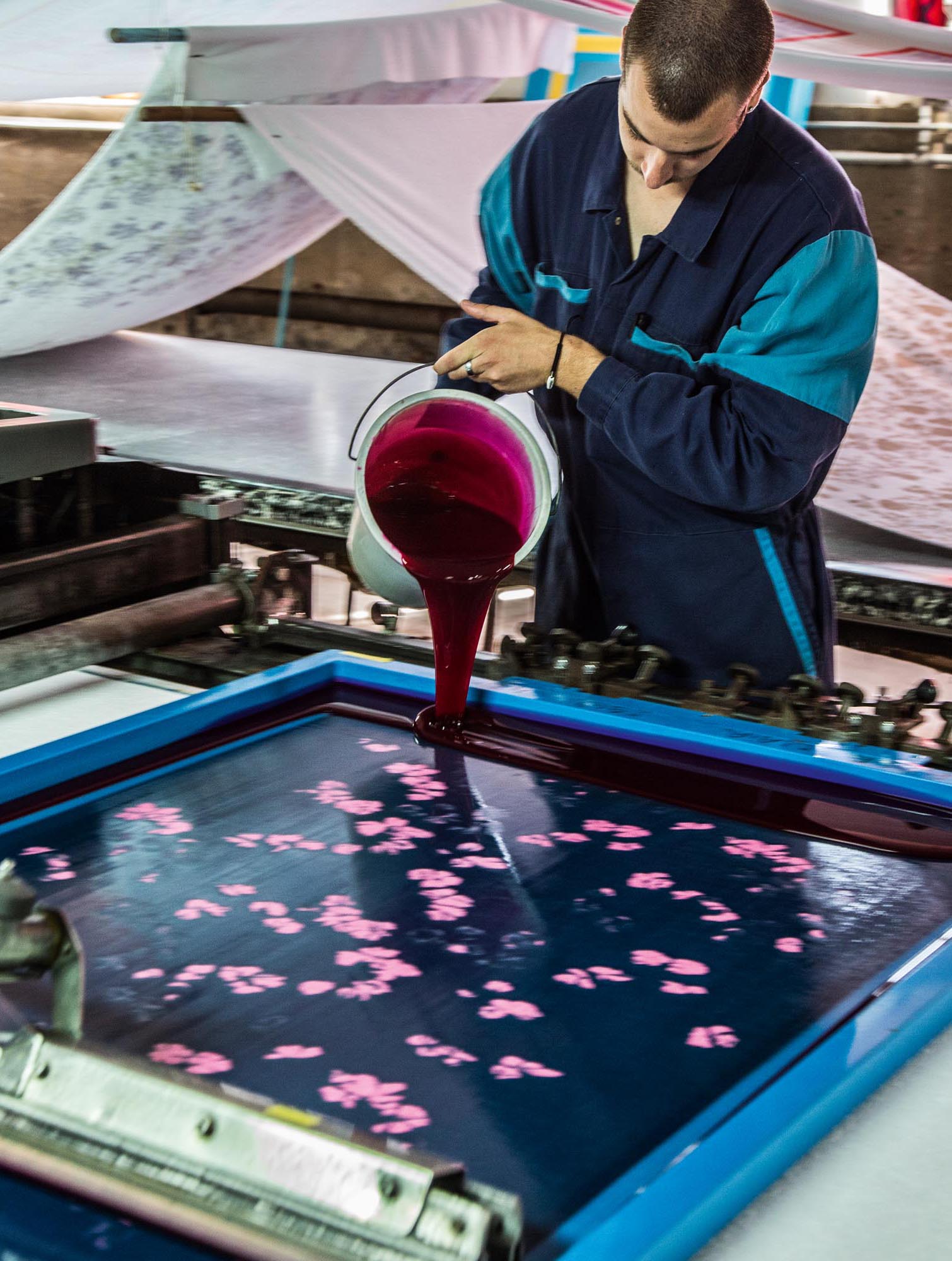 Photo of pouring ink.