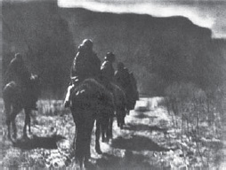 Edward S. Curtis, Vanishing Race—Navaho, ca. 1904, photogravure. (LC-USZ62-37340, published in The North American Indian / Edward S. Curtis. [Seattle, Wash.] : Edward S. Curtis, 1907-30, Suppl. v. 1, pl. 1. ; Library of Congress)