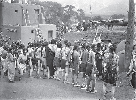 George L. Beam, Taos Pueblo Fiesta Races Dancers, ca. 1920–1930, GB-7852 (Western History/Genealogy Department, Denver Public Library)