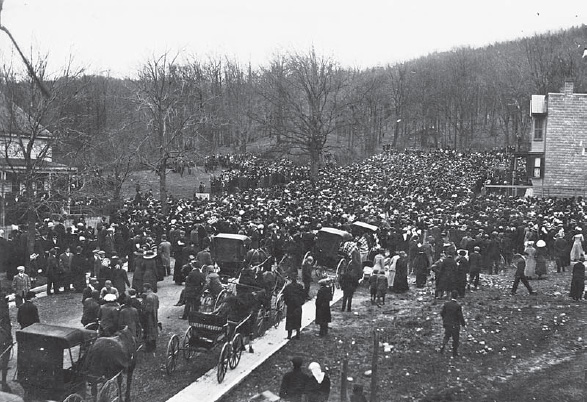 Meeting in Haledon in front of Botto house balcony, May 1913 (American Labor Museum/Botto House National Landmark)