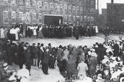 Pageant inside Madison Square Garden, June 7, 1913 (Tamiment Library and Robert F. Wagner Labor Archives and Radicalism Photograph Collection, Tamiment Library, New York University)