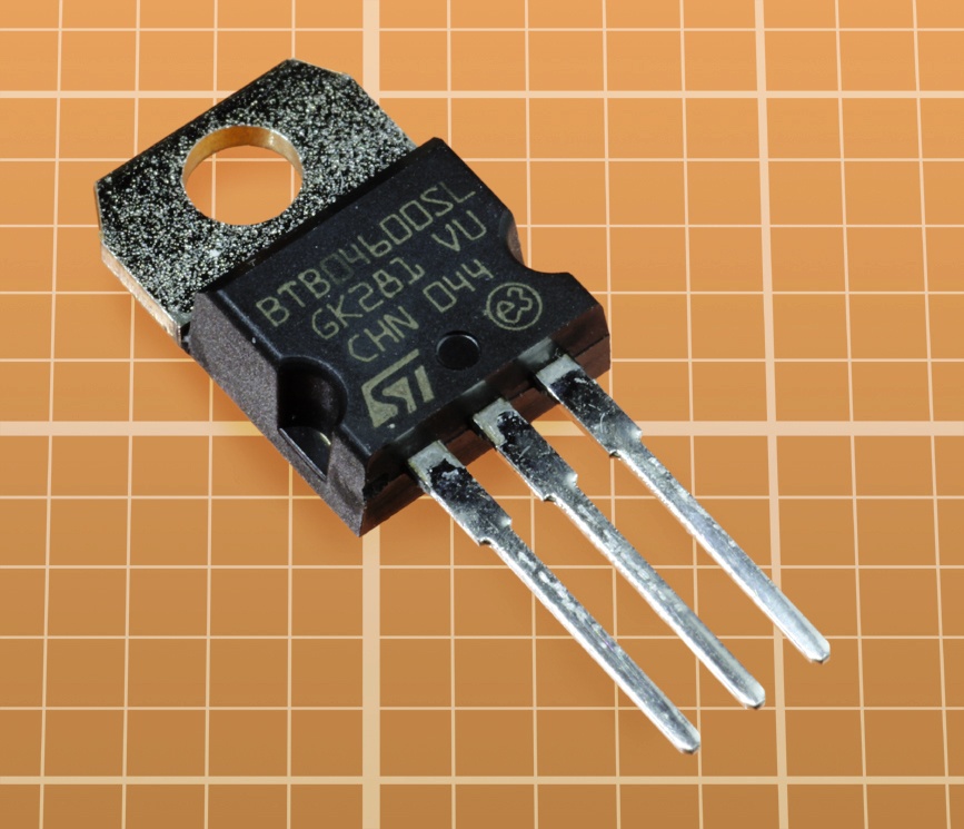 The BTB04-600SL triac can conduct 4A continuous on-state current RMS, and withstands peak off-state voltage of up to 600V.