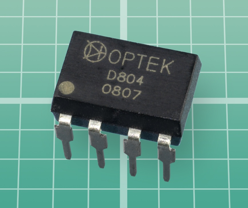 An optocoupler in through-hole 8-pin DIP format.