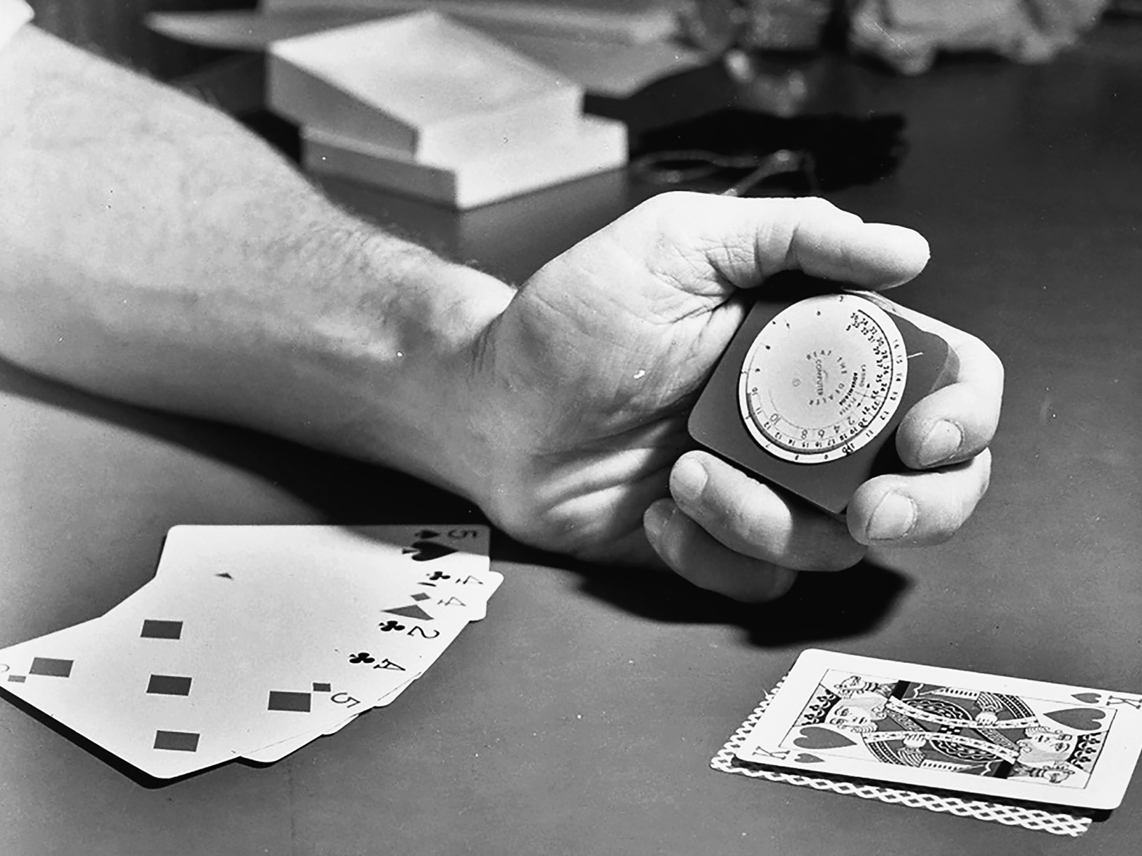 A simple mechanical device for counting cards and calculating the advantage, built in 1964.