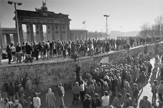 Figure 13.7 Fall of the Berlin Wall on the night of 9–10 November 1989