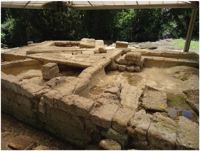 Figure 2.6. Etruscan house from Veii (RM). Di Livioandronico2013–Opera propria, CC BY-SA 3.0, https://commons.wikimedia.org/w/index.php?curid=32525835