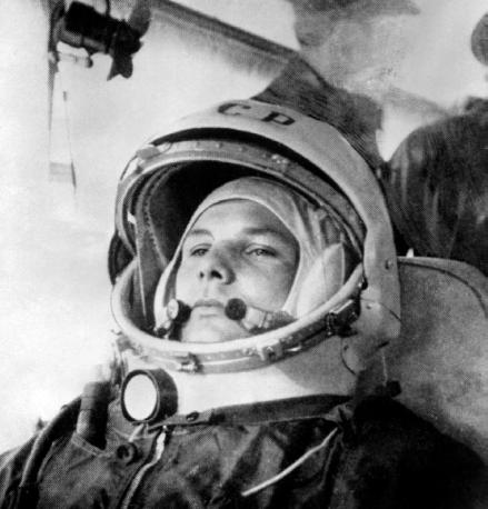 Yuri A. Gagarin si prepara al lancio nello spazio, Baikonour, 12 aprile 1961