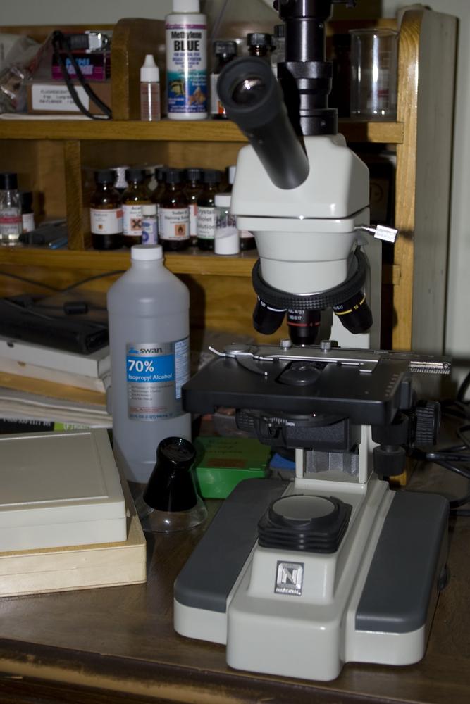 Robert’s microscopy workstation