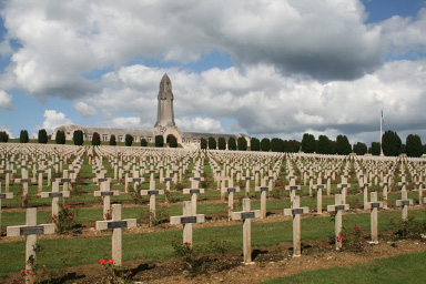 9d CEMETERY FORT Douamont.jpg