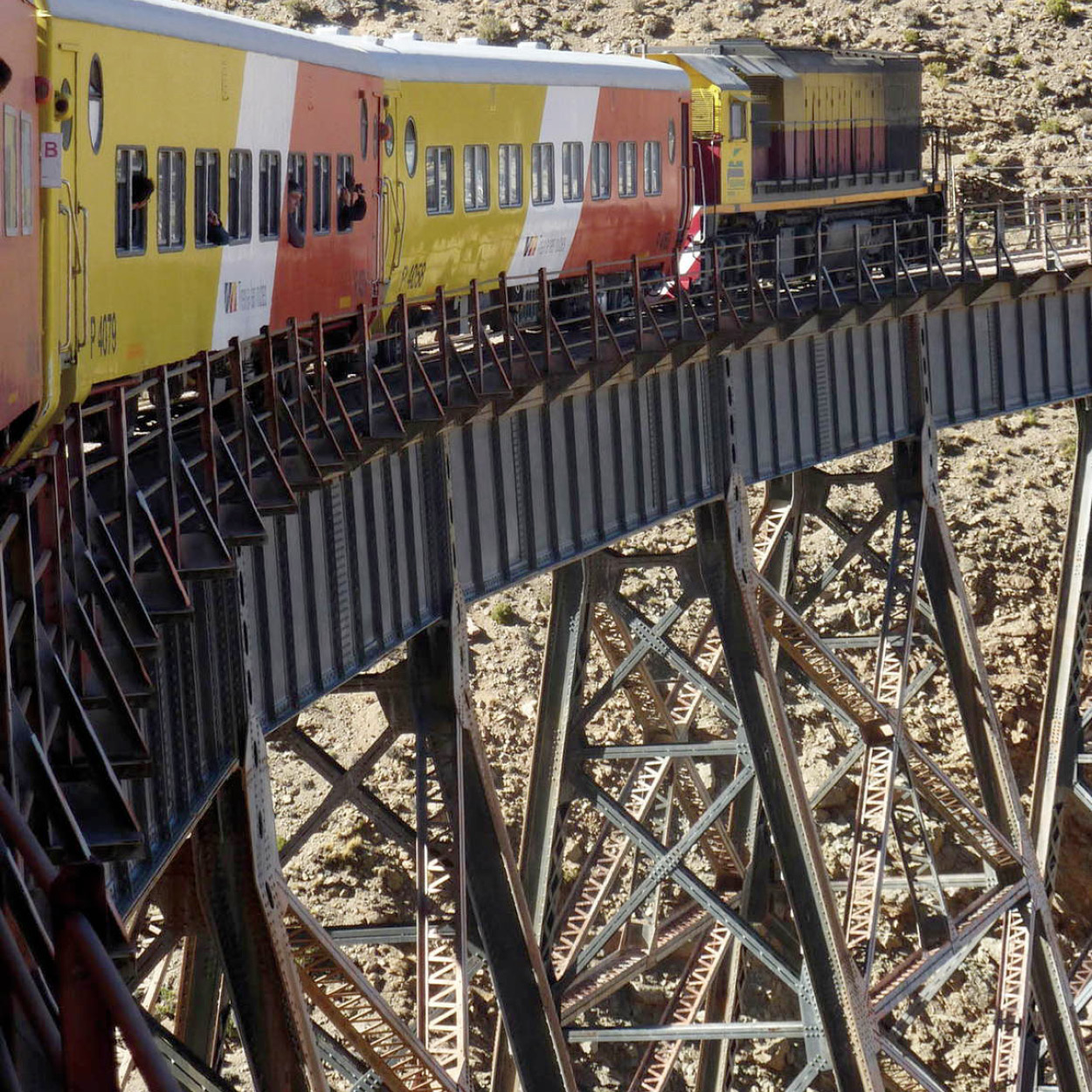 Tren_a_las_Nubes_Argentina_EC.jpg