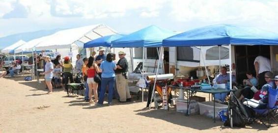 ARS members getting ready for a launch. Photo by Jim Jewell.