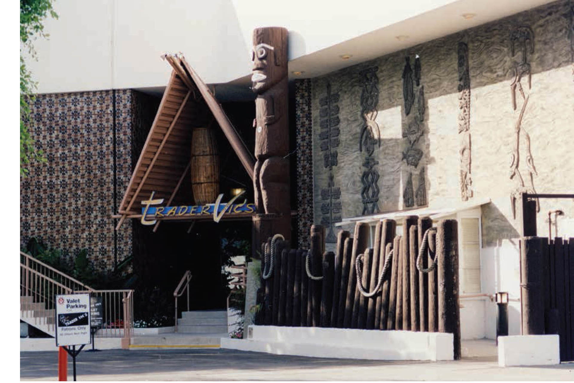 The entrance to Trader Vic’s, 1996.