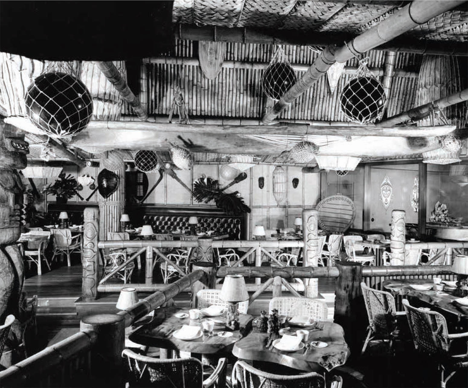 The tiki-themed Trader Vic’s, 1962.