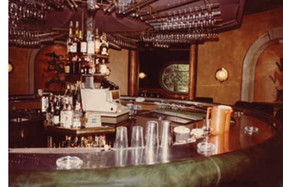 The restaurant’s bar, 1988.