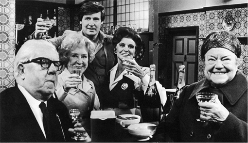 Jack Howarth, Doris Speed, Pat Phoenix, Violet Carson and William Roache photo