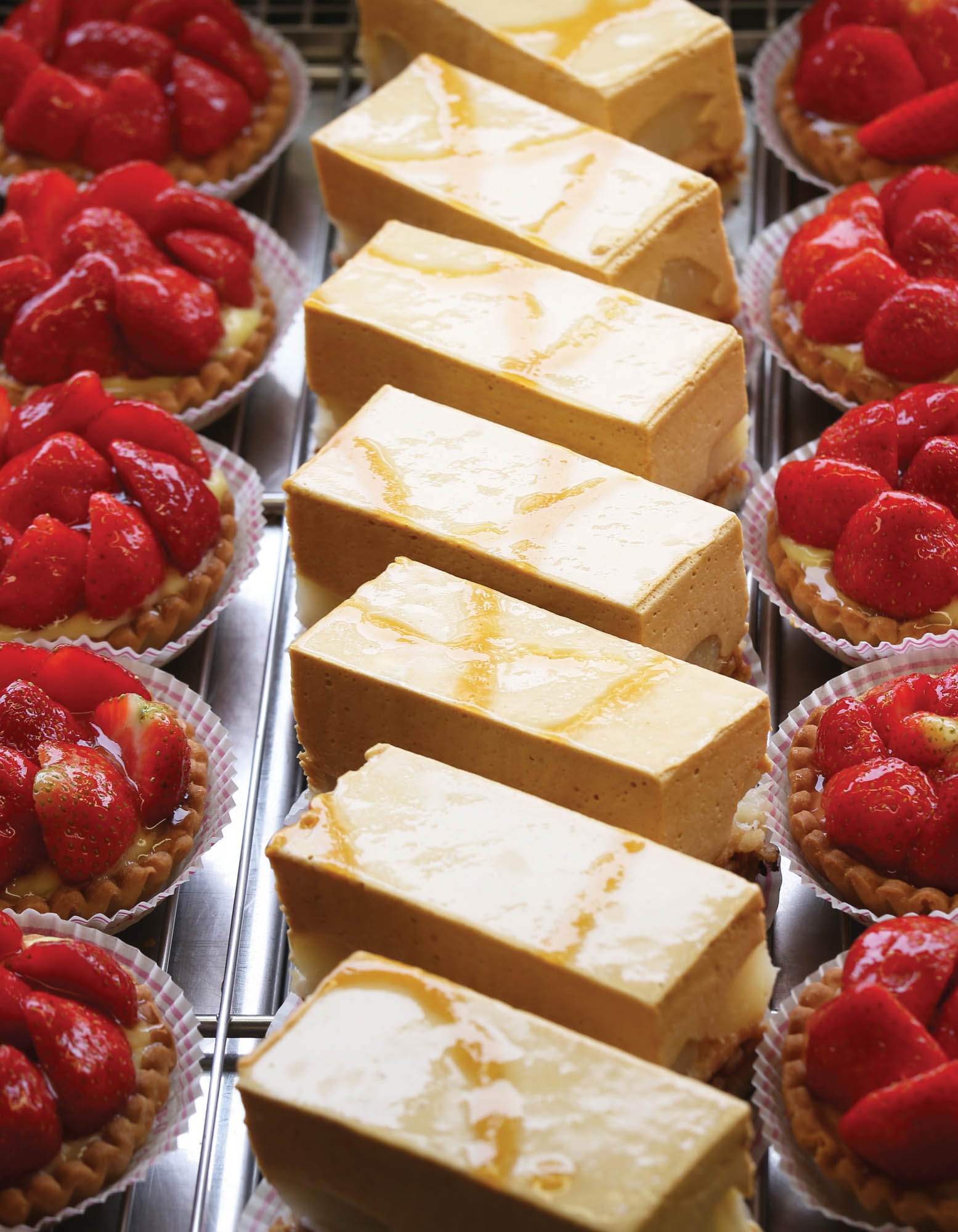 Photo of French desserts in a shop.