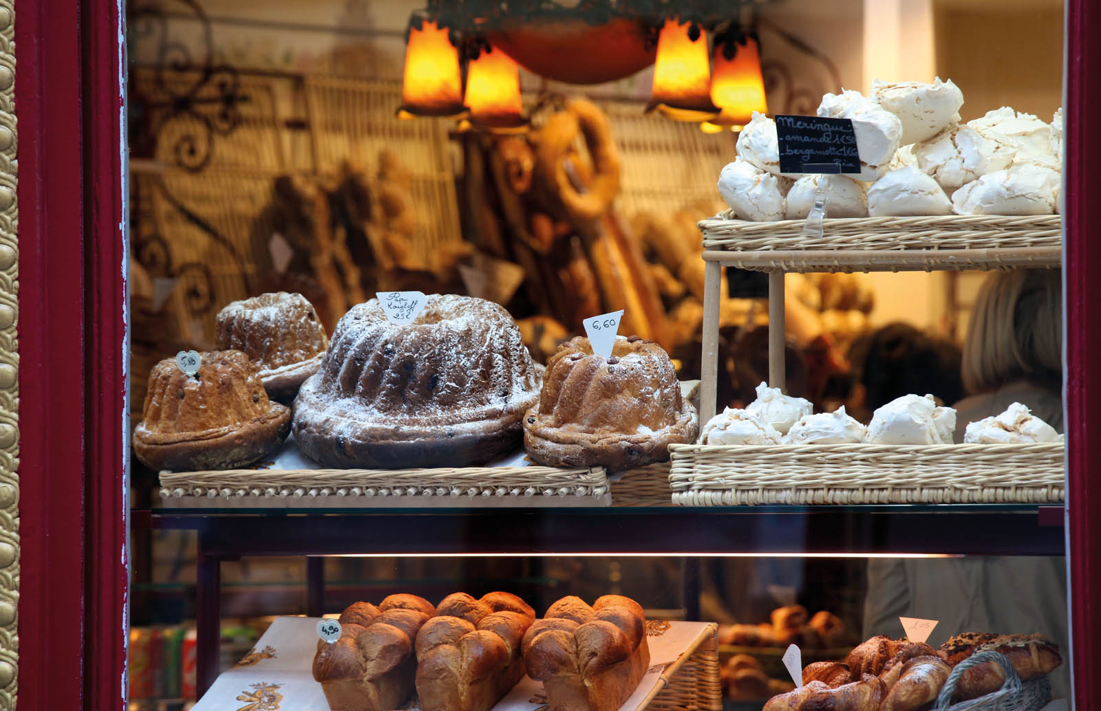 Photo of a pastry shop.