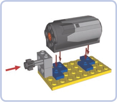 Jumper plates (blue) can be used to align the Power Functions Medium motor to studfull pieces.