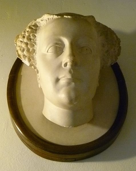 File:Queen Mary death mask copy, Falkland Palace.JPG