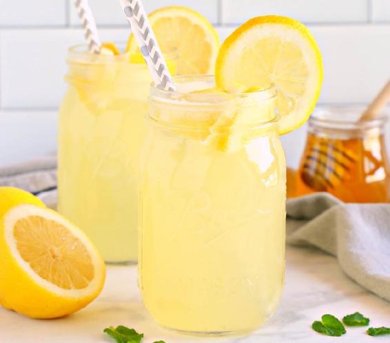 Healthy 3-Ingredient Lemonade {Refined Sugar Free} - The Busy Baker