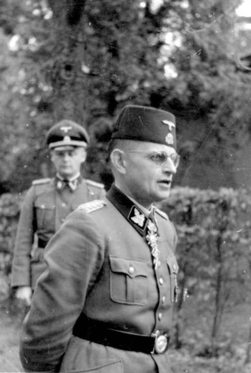 01_SS-Brigadeführer%20and%20Major%20General%20of%20Waffen%20SS%20Karl%20Sauberzweig