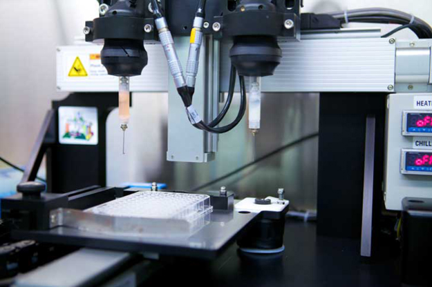 Photograph of Organovo's bioprinter Novagen.