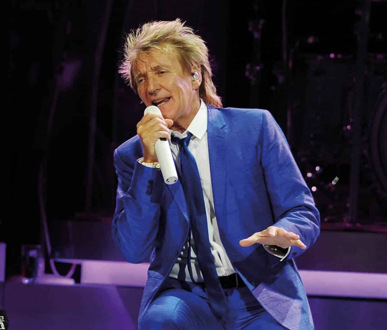 Rod_Stewart_at_The_Colosseum_at_Caesars_Palace_-_Photo_Credit_Denise_Truscello_LasVegas_EC.jpg