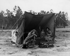 Rodina kočovných zemědělských dělníků v Kalifornii 30. let minulého století - Foto: Dorothea Lange