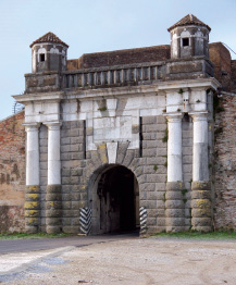 Vincenzo Scamozzi, the Porta Aquileia (top) and the Porta Cividale.