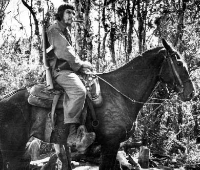 Che Guevara in the Escambray mountains, 1958.