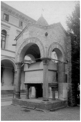 Tomb of Lovato dei Lovati, Padua. Photograph courtesy of Christopher Kleinhenz.