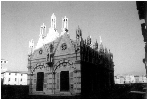 Santa Maria della Spina, Pisa. Photograph courtesy of Christopher Kleinhenz.