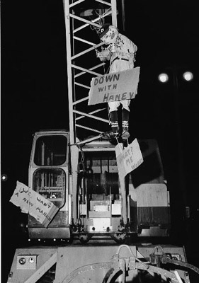 Manager Fred Haney was hung in effigy after the Braves lost their fifth straight game on July 5, 1958. (MILWAUKEE JOURNAL SENTINEL)