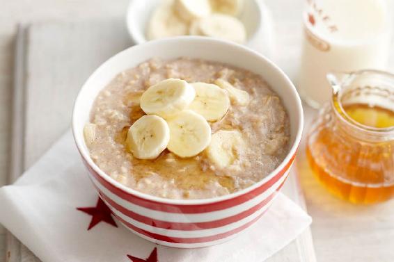 Cinnamon and banana porridge