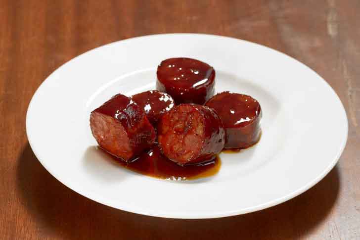 Chorizo in Rotwein