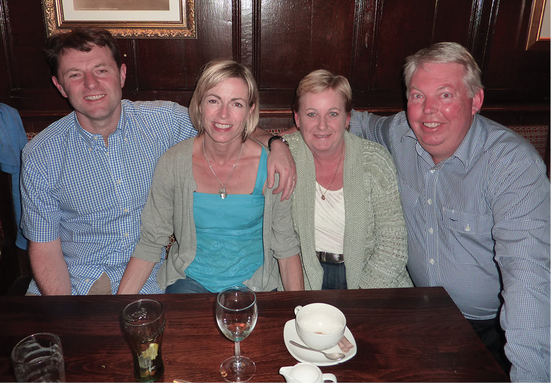 19b-Gerry_and_Kate_McCann_with_Denise_and_Bruce_Morcombe.tif