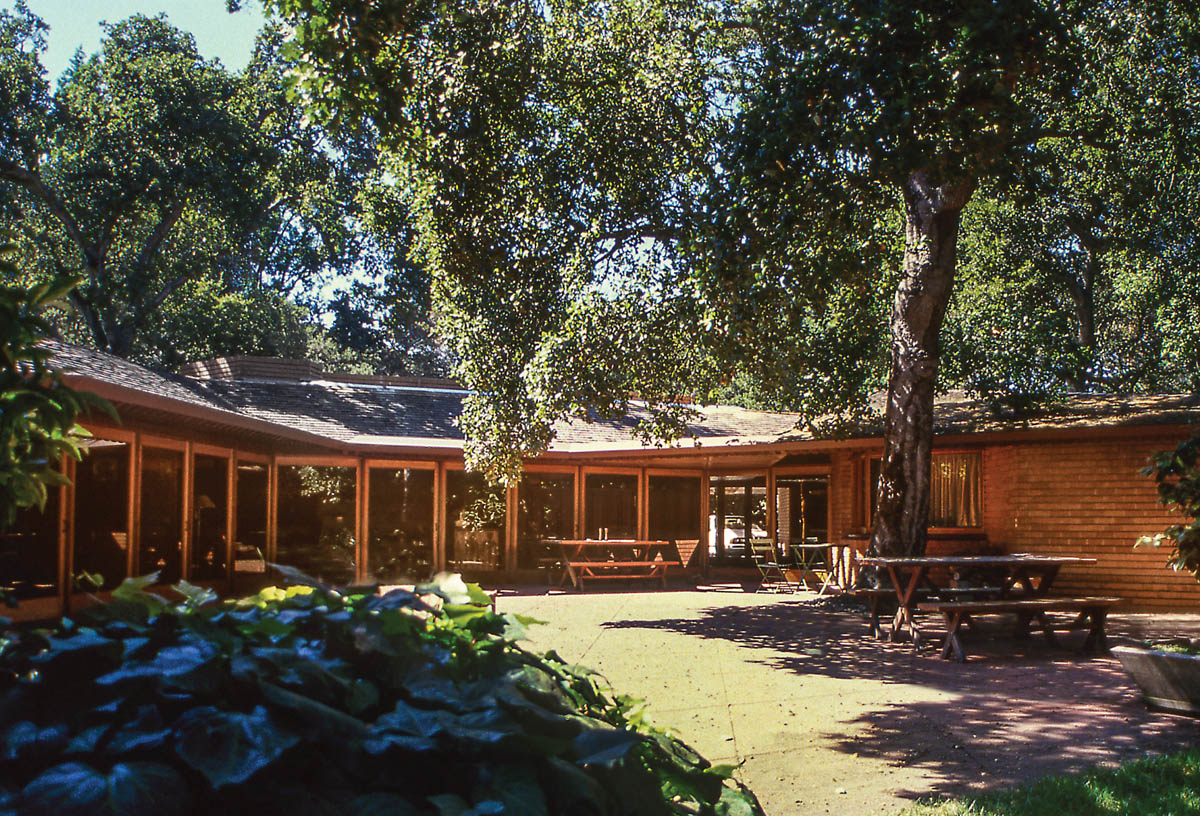 Mathews House, west façade. Photographs © 1988 Scot Zimmerman.