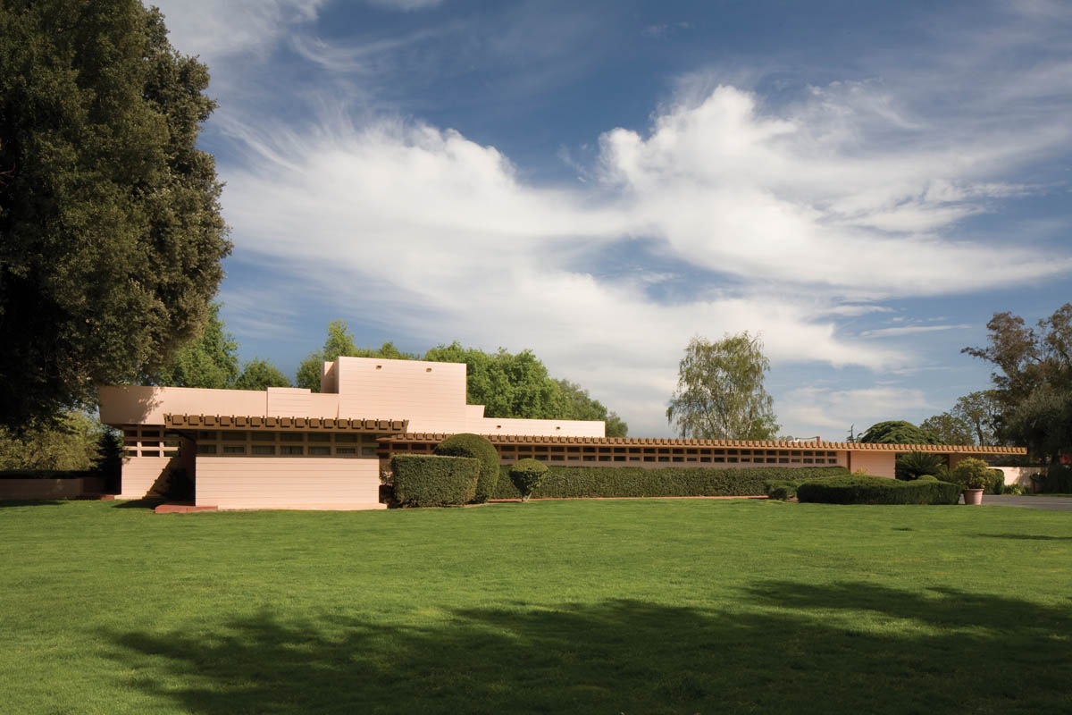 Walton House, Modesto, California (1957–61), view of west façade.