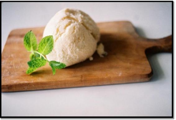 File:Vanilla bean ice cream (3086700978).jpg - Wikimedia Commons