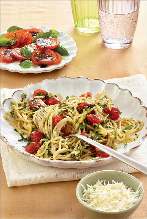 28129-Spaghetti-Petersiliensauce-Tomatensalat_050.tif