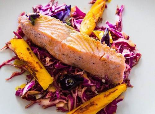 SALMON, RED CABBAGE AND GRILLED MANGO WITH HONEY MUSTARD SAUCE ...