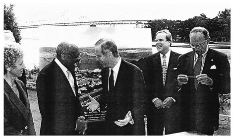 Figure 7.8. Signing of Senate Bill 60 to fund the Bay Bridge's new East Span and overall state retrofit programme, 1997. From left: Assembly member Carole Migden of San Francisco, Mayor Willie Brown of San Francisco, Governor Pete Wilson, Senator Bill Lockyer of Hayward, and Senator Quentin Kopp of San Francisco.