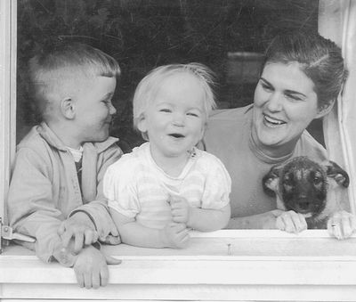 Image of Todd, Gigi, Anne, and Merlin