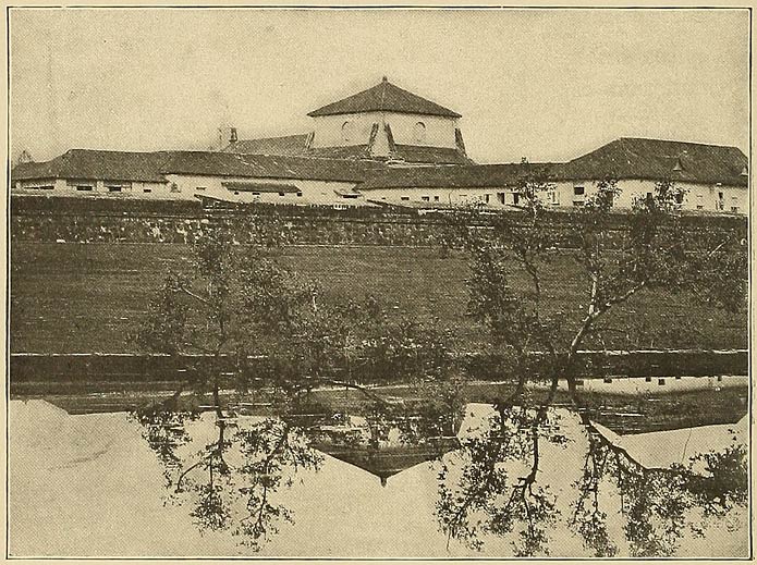 Church of San Francisco, and the Old City Walls.