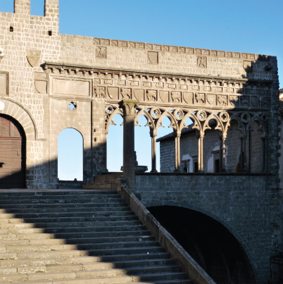 Palazzo Papale, the Loggia, 1255–66.