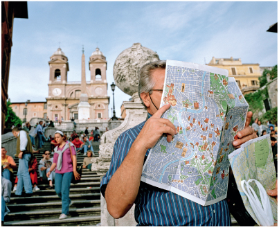 2.16 Martin Parr, The Spanish Steps, Rome, 1993