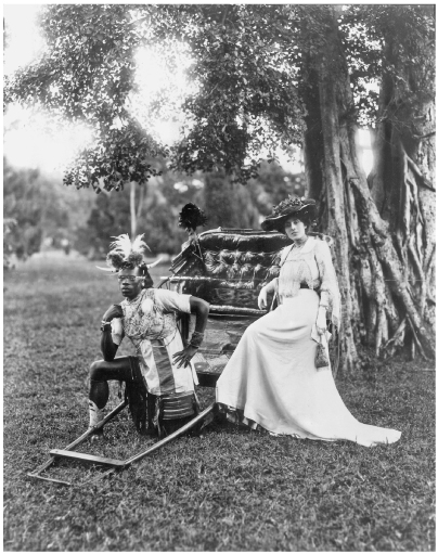 2.9 William Thomas, Mrs Lewis Waller with a Kaffir Boy, 1903