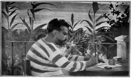 PORTRAIT DE BLASCO IBÁÑEZ PAR J. FILLOL 1900. Le romancier, en déshabillé de marin, écrit dans un chalet de la plage de Valence, où il passait des saisons avant que fût construite la Malvarrosa