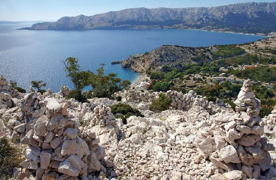 Blick auf Baška und Autocamp